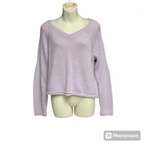 Copper Key soft purple sweater size small slight crop V neck